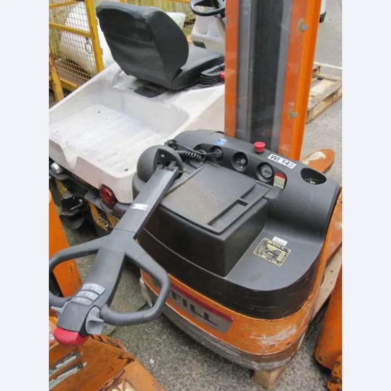 Gepflegte Flurförderfahrzeuge-2